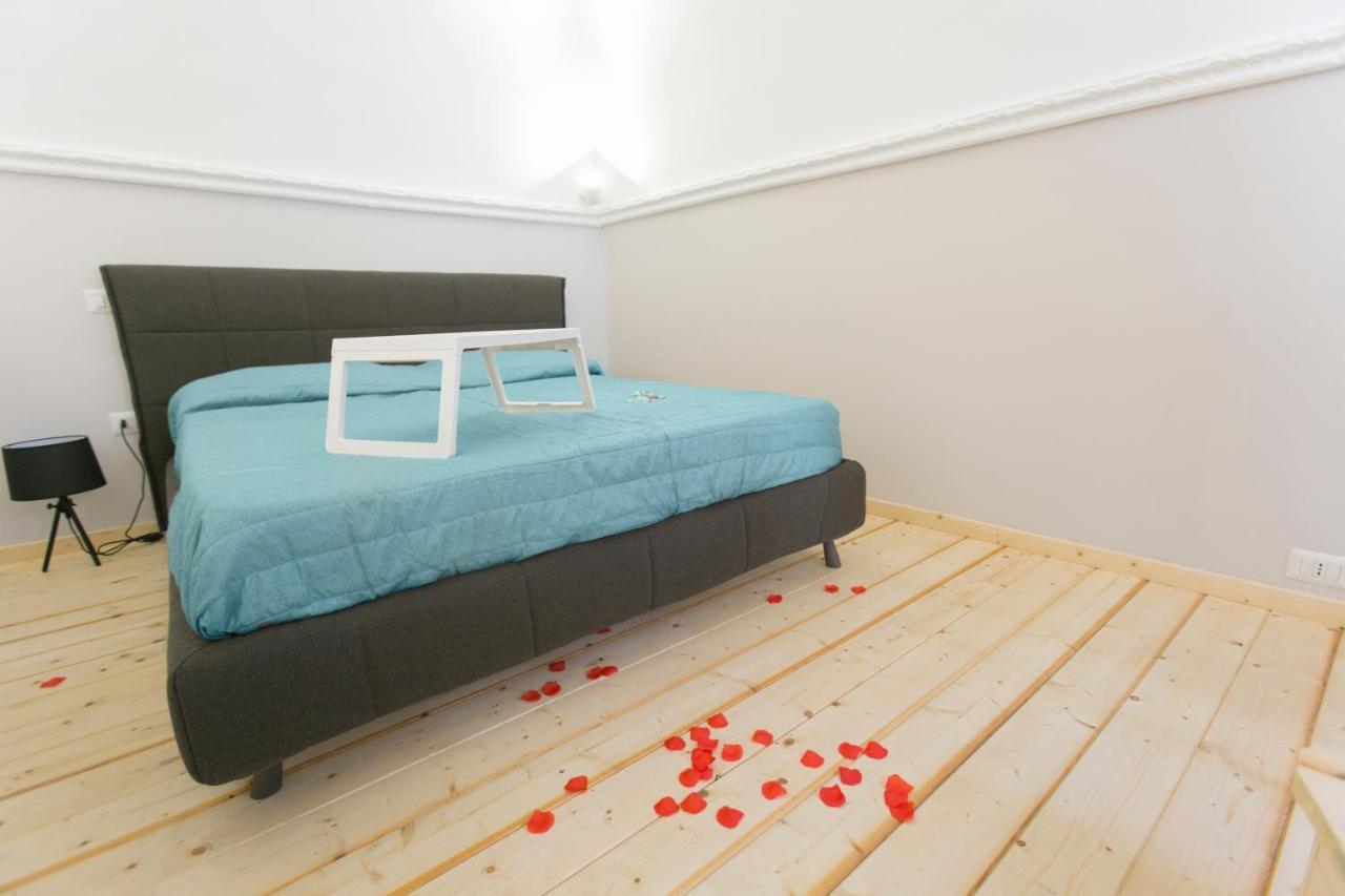 Anticaglia/24 Bed & Breakfast Napoli Eksteriør bilde